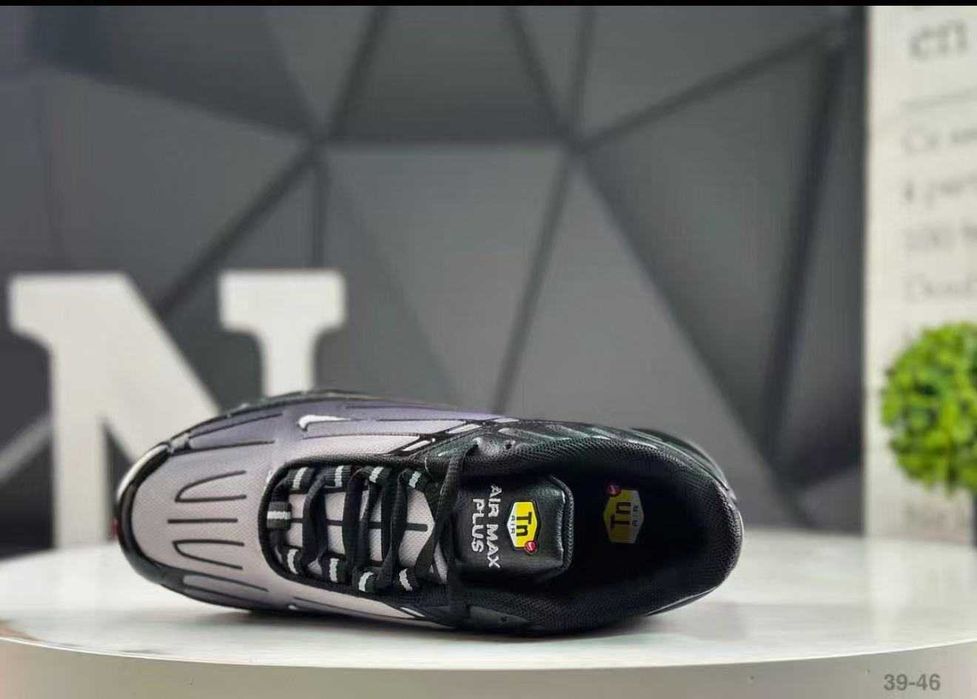 Air Max TN Plus III R.45