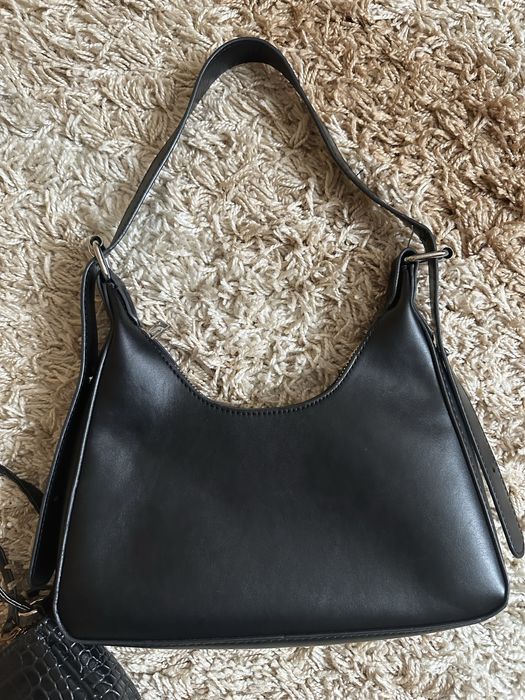 Сумка чорна.