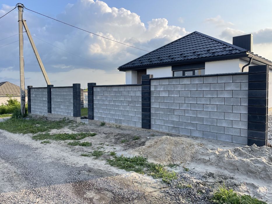 Забори з блоків під ключ• Монтаж парканів • Доступні ціни
