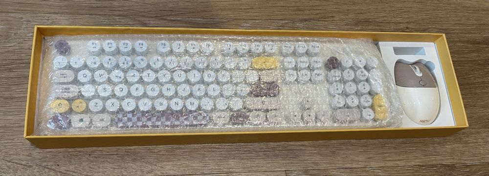 Teclado retro design MK PLUS como novo