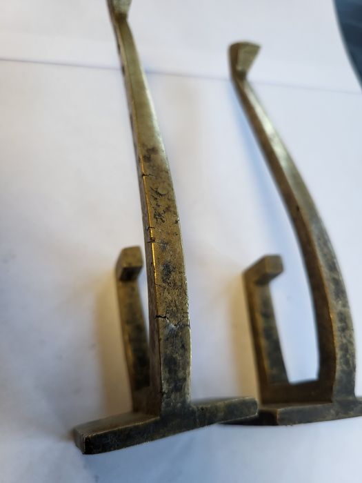 Piękne klasyczne wieszaki z mosiądzu vintage