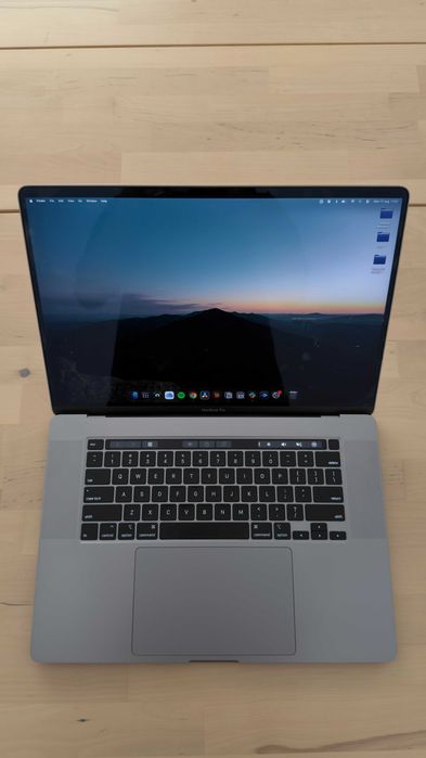 Apple MacBook Pro 2019 16" - i9 - 32 GB RAM - 1 TB SSD - AMD Radeon Pro 5500M 4 GB - cinzento espacial - teclado US - ótimo estado