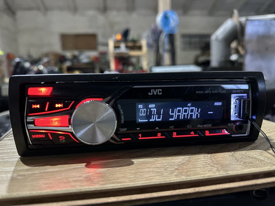 JVC магнітола в авто