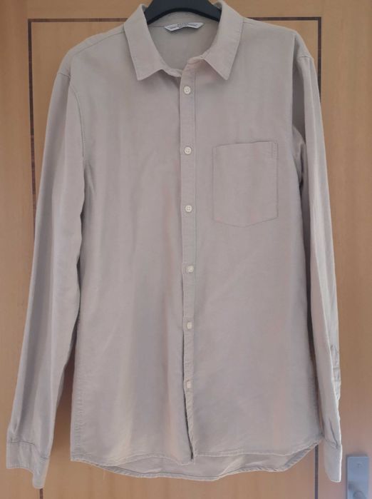 Camisa bege - Homem- Tamanho M - Bershka