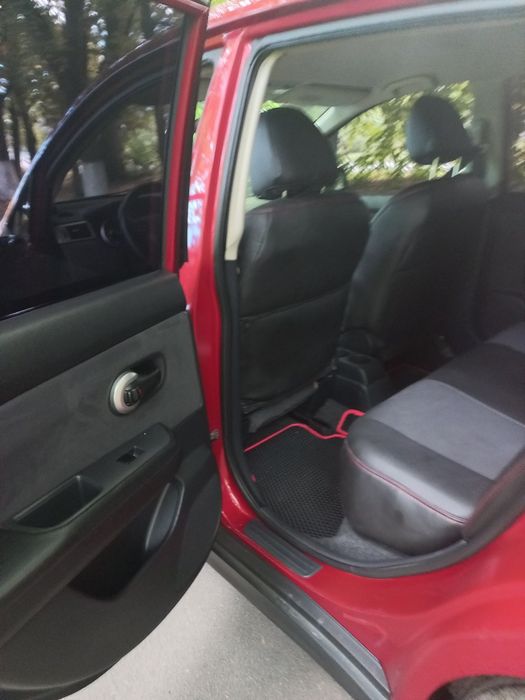 Продам автомобіль Nissan Tiida