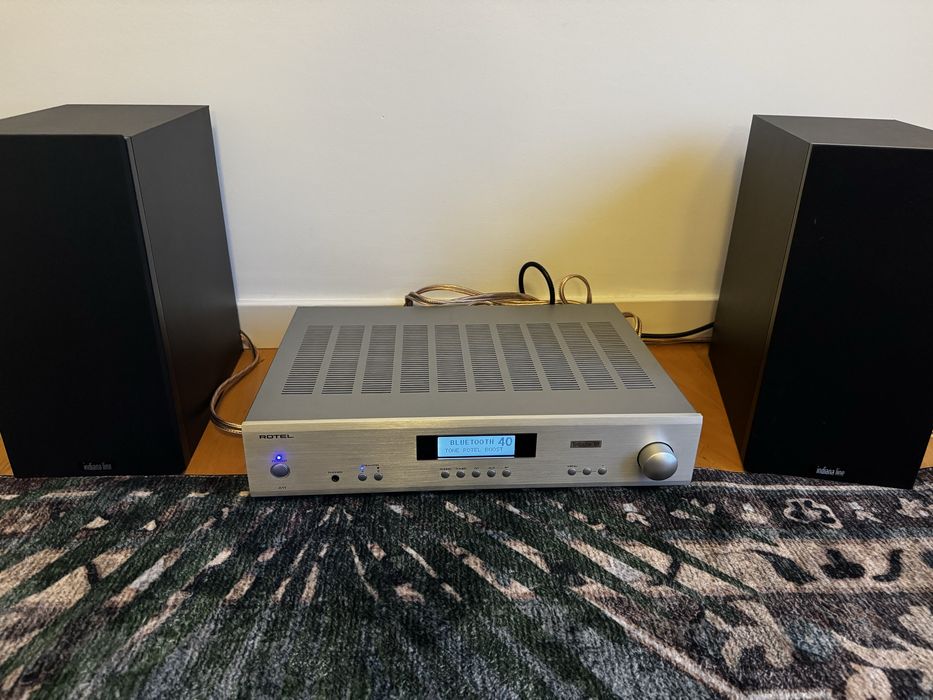 Rotel A11 Tribute + 2x Indiana Line Diva 3