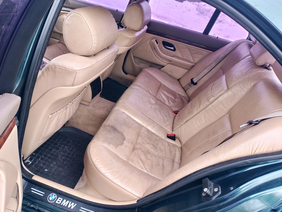 Продам БМВ Е39  523і