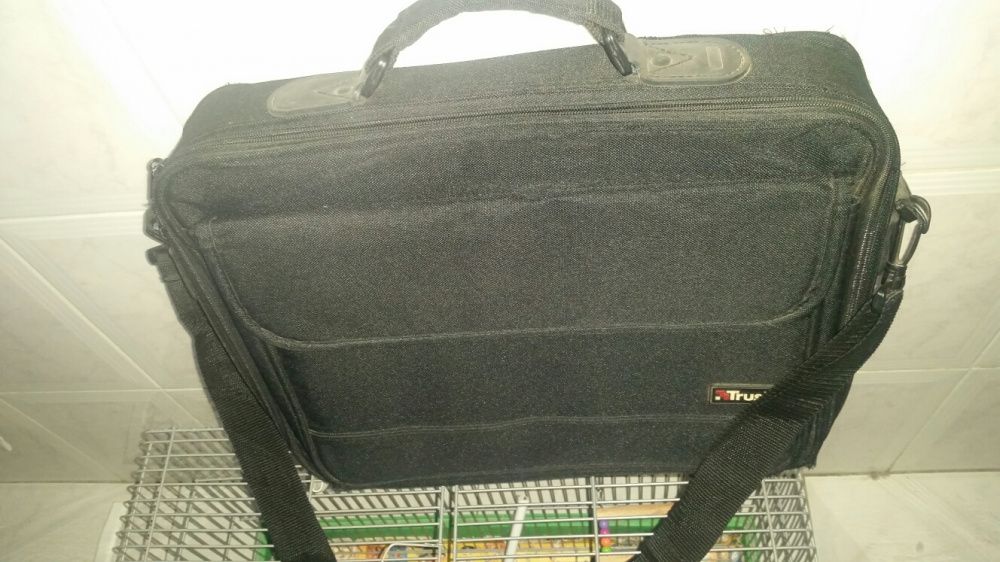 Portable suitcase, interior dimensions 42x32 cm, used; home delivery available64739035914114120