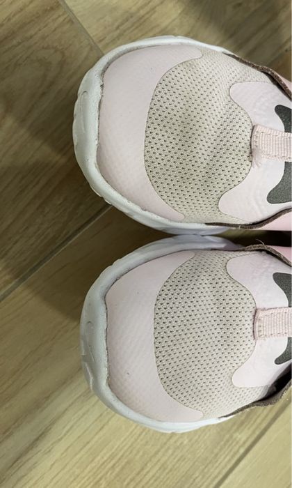 Кросівки Nike для дівчинки в хорошому стані