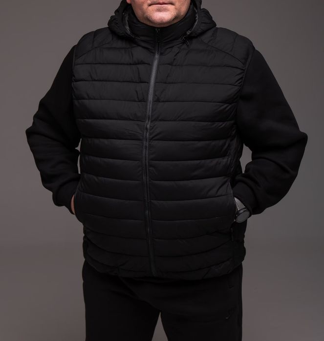 БАТАЛ жилетка чоловіча на весну чорна з капюшоном  64 - 72 розмір