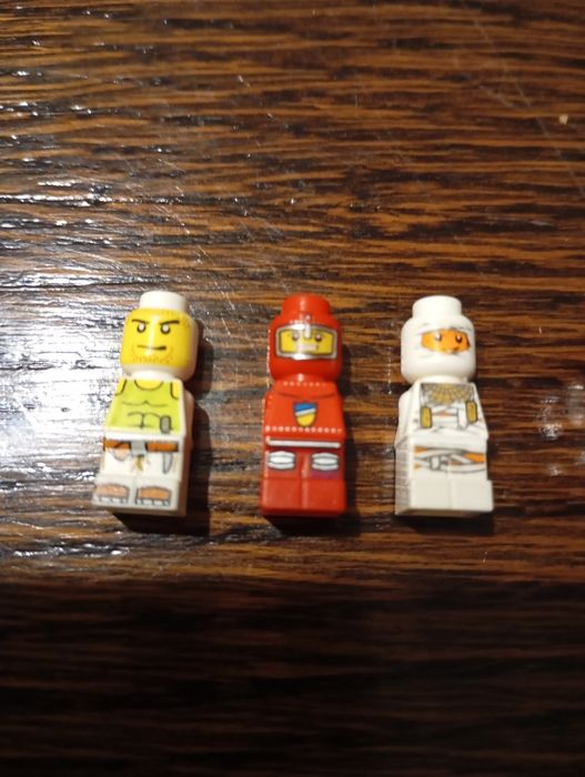 Lego mini figurki i kostka