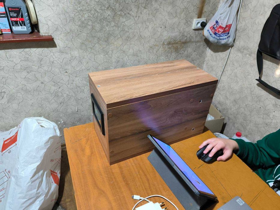 Аккумулятор 4 квт 12V LiFePO4 314Ah в корпусе, BMS с дисплеем