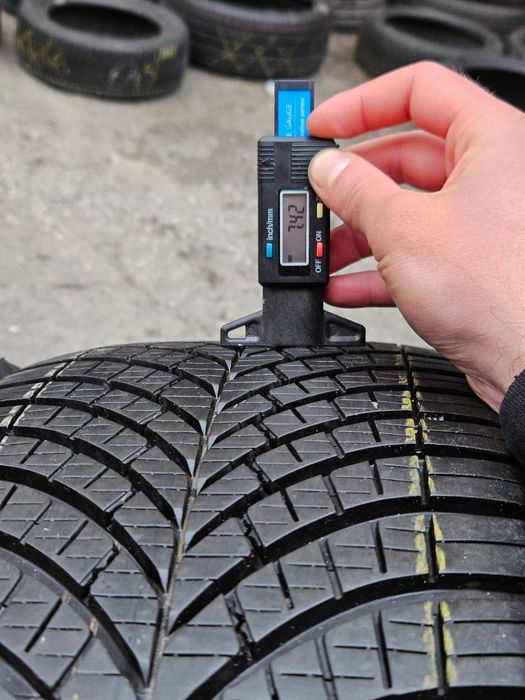 Шины БУ 235 45 R 20 Goodyear Vector 4season gen-3 Всесезон Комплект