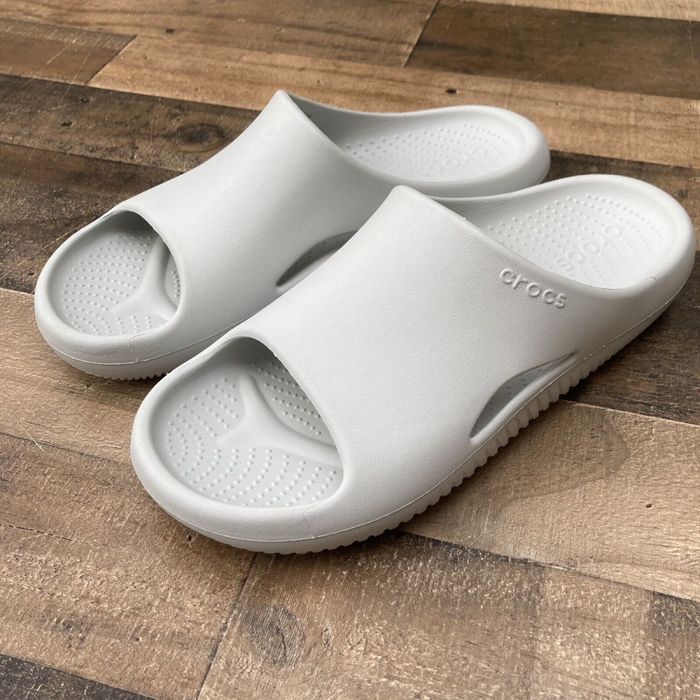Шльопанці слайди крокс crocs mellow slide black grey bone