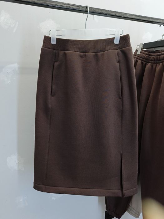 Костюм жіночий: кофта зі спідницею