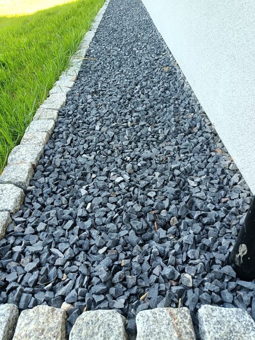 Grys czarny bazalt grafitowy kamień naturalny ozdobny dostawa i głaz