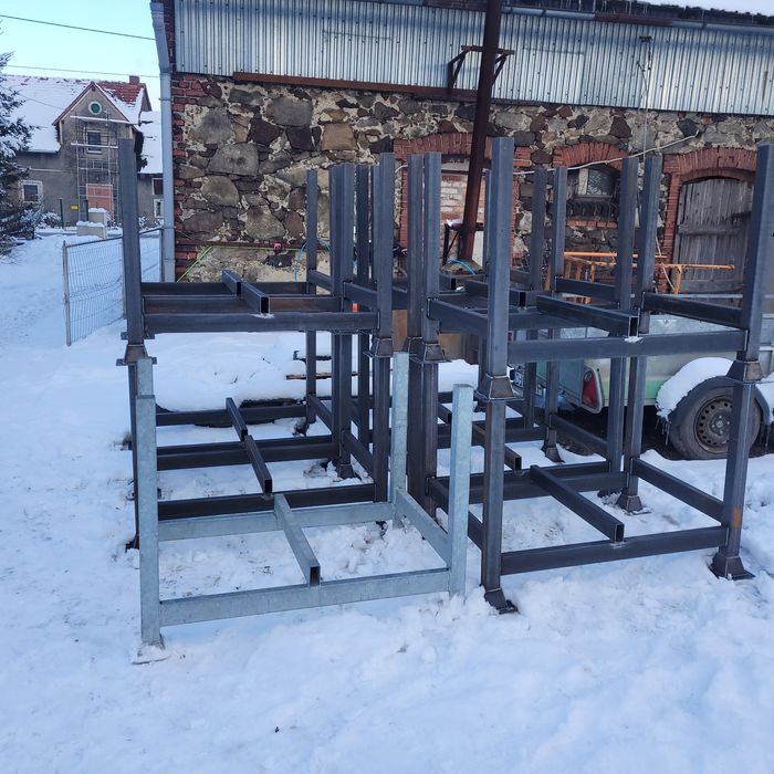 Kosz transportowy do rusztowań