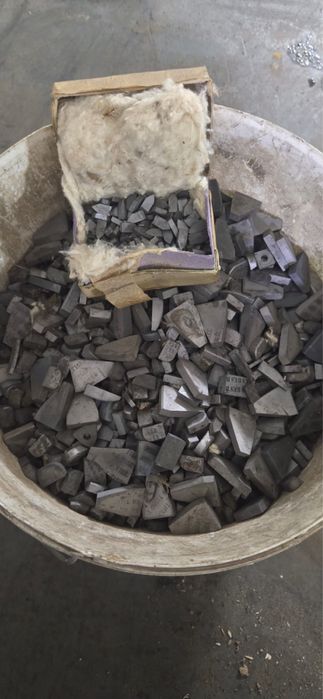 Вольфрам твердий сплав вироби  лом порошки окисли стружка