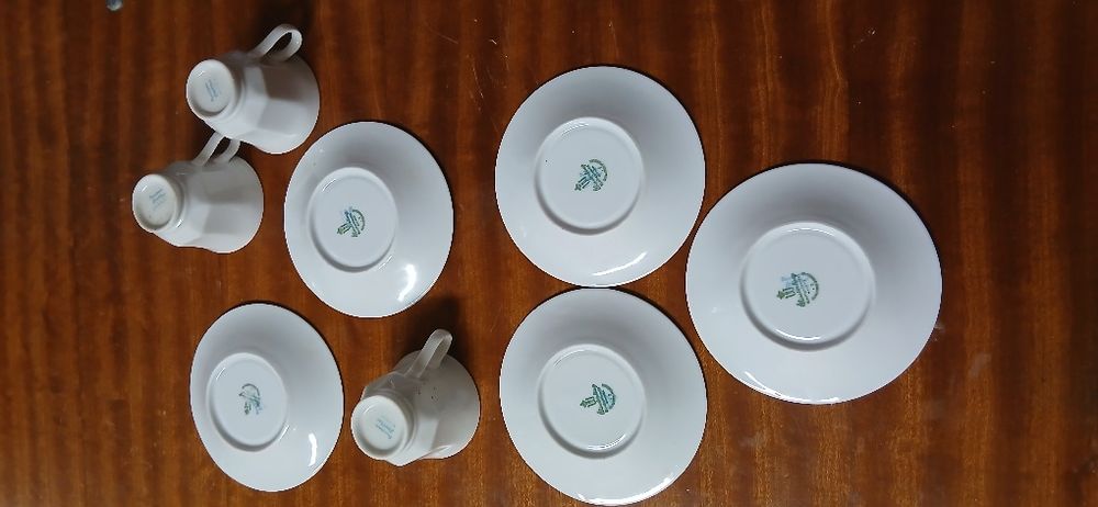 Chávenas e pires de café