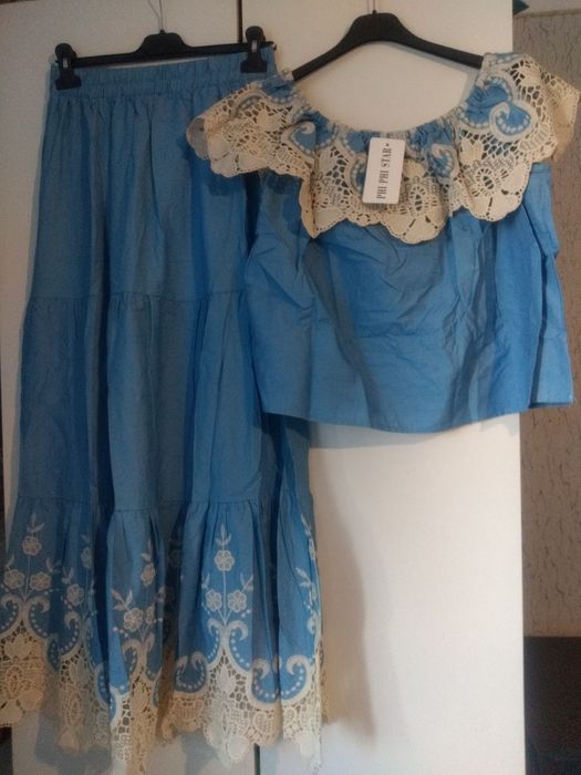 Nowy z metką piękny komplet ze spódnicą