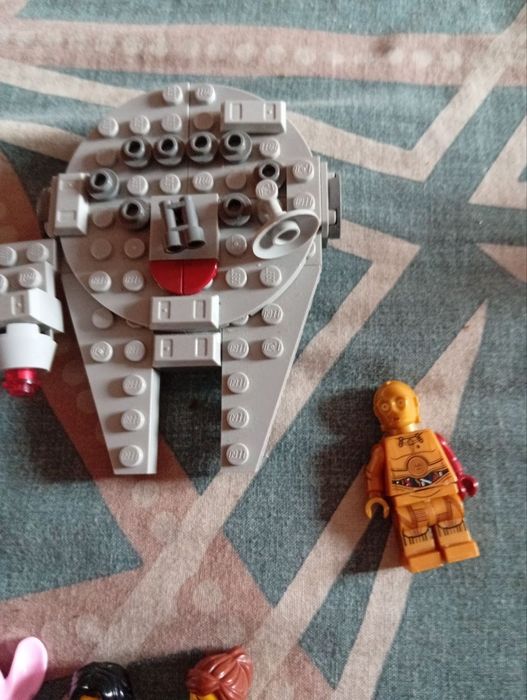 Продам фігурки лего