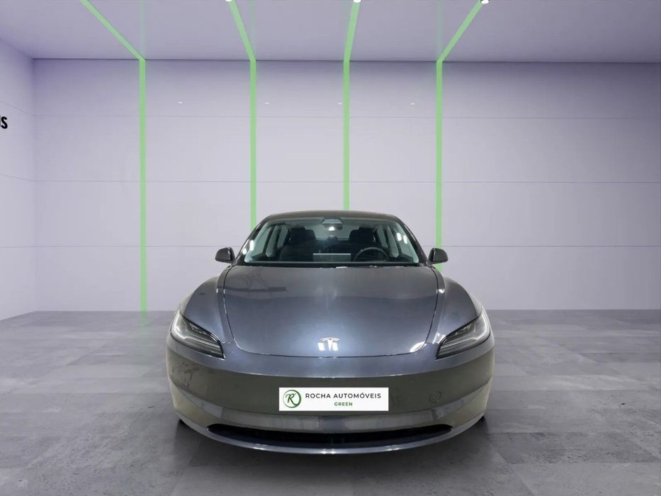 Tesla Model 3498606826460948481