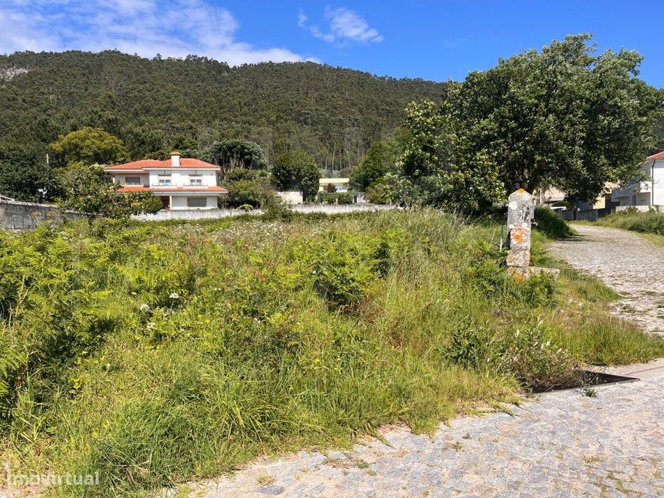 Terreno em Carreço