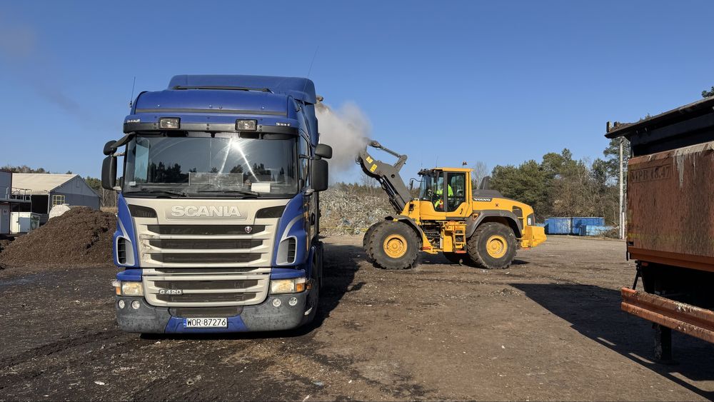 Transport materiałów sypkich - zboża, wapna, kruszywa, żwiru, piasku