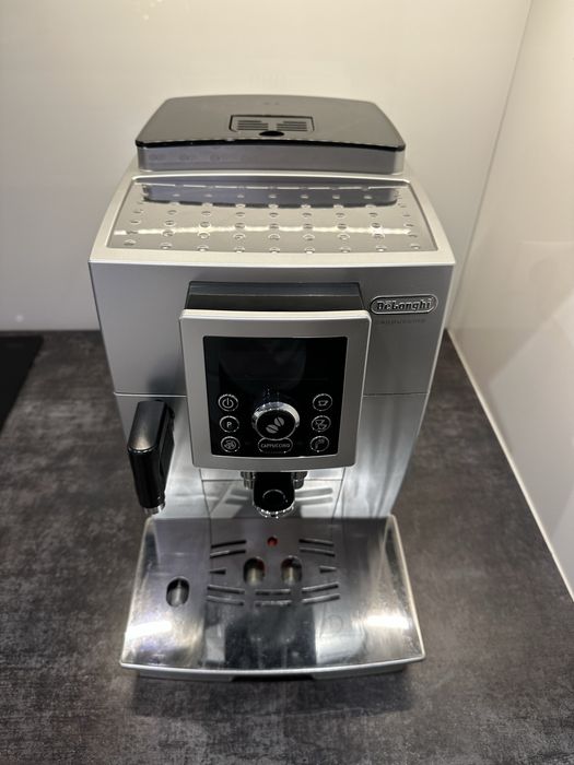 Ekspres do kawy De Longhi Cappucino ECAM 23.460