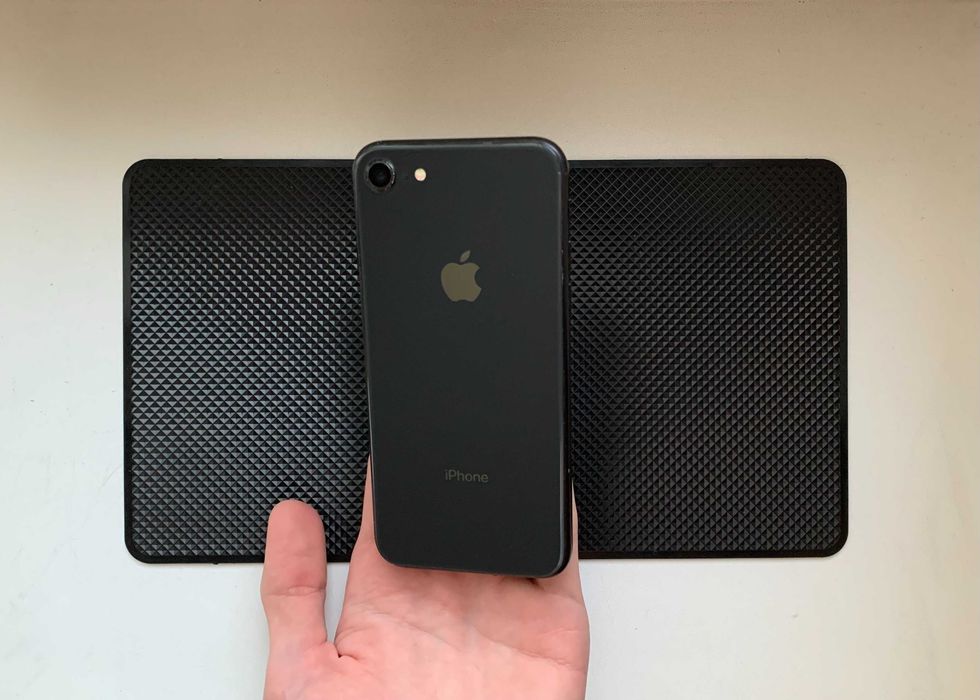 Замечательный - iPhone 8 - 64 гб - NEVERLOCK - 84% АКБ - SPACE GRAY