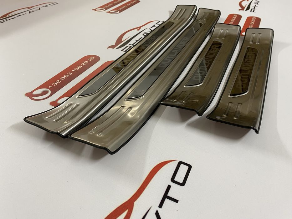 Накладки на пороги Mitsubishi Outlander 2013-2022 Premium якість