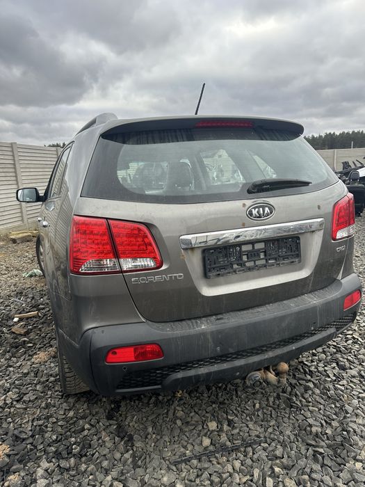 Ляда Кришка Багажника Kia Sorento XM Соренто Запчастини