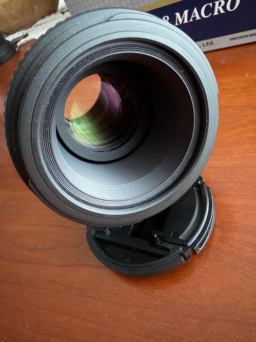 Tokina ATX pro D 100mm f2.8 macro (NIKON MOUNT)