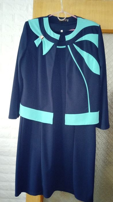 Костюм: сукня і жакет без застібки