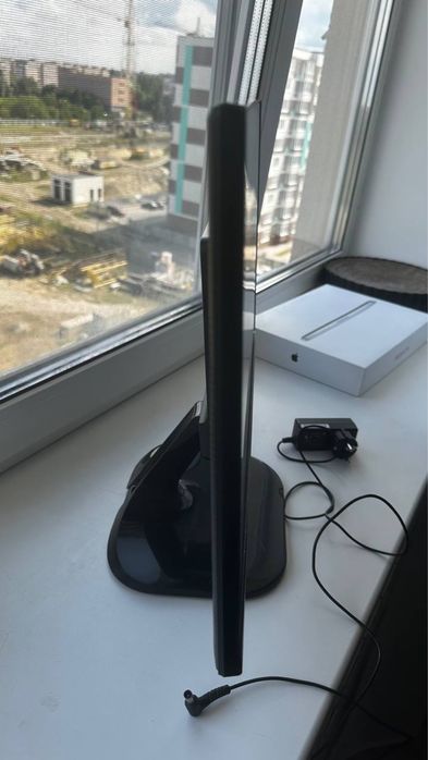 Продам монітор 23" LG