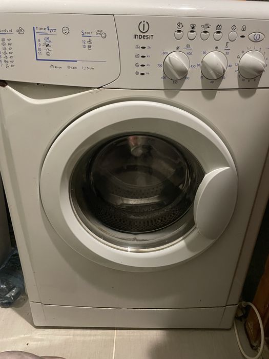 Стиральная машинка indesit