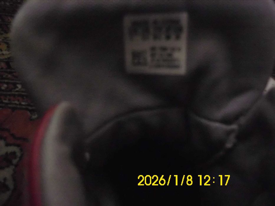 Sapatilhas de marca originais, impecaveis , APENAS 15