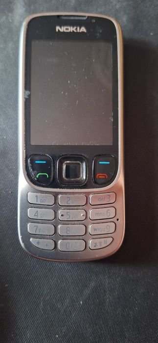 Nokia i komplet.