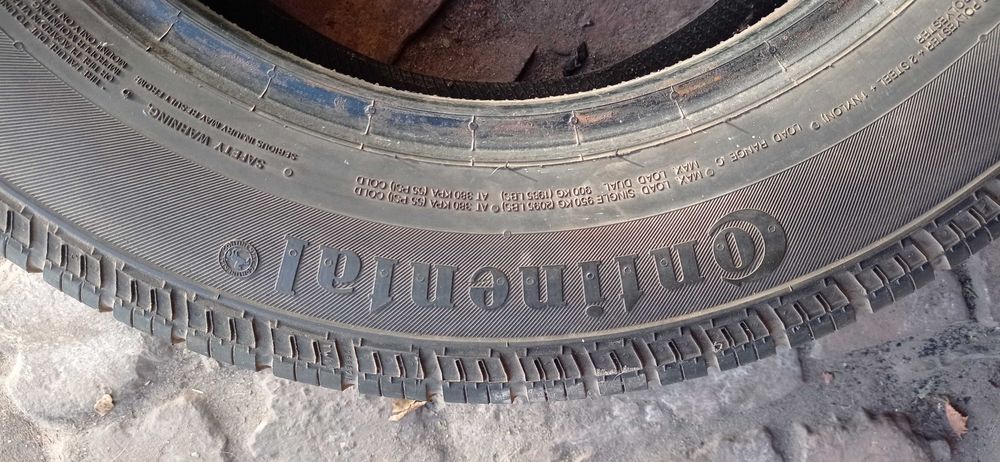 Резина для автомобіля