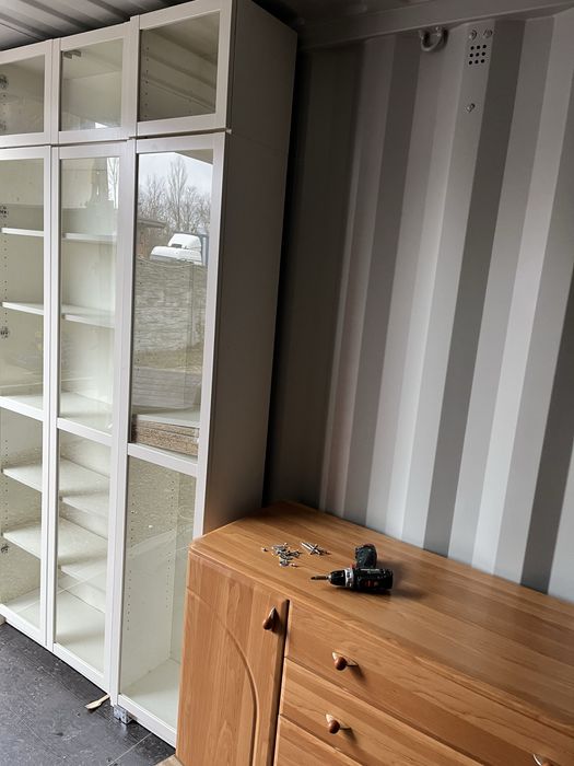 Ikea Billy Oxberg Ładny biały regał szafka Ikea z szybą