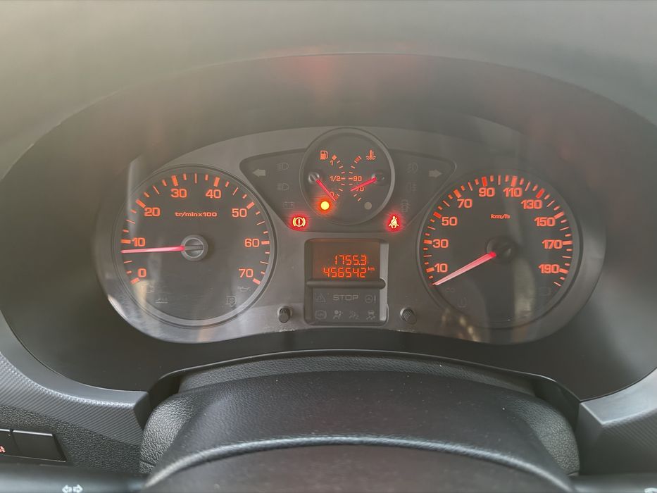 Peugeot partner 1.6hdi 3L