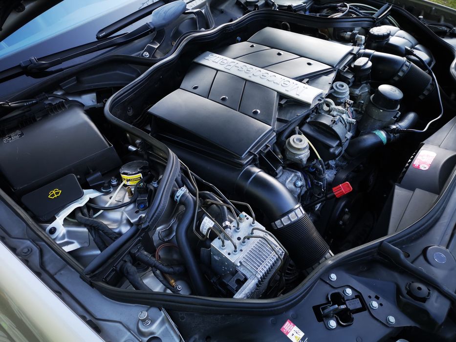 Mercedes Benz E320 4matic