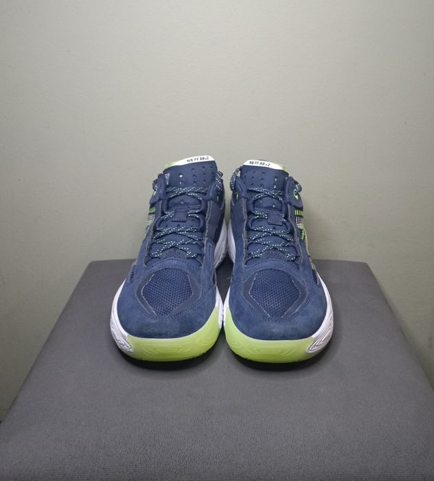 New Balance, rozmiar 42,5.