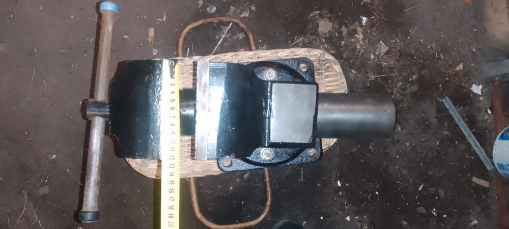 Тіски  в гарному стані