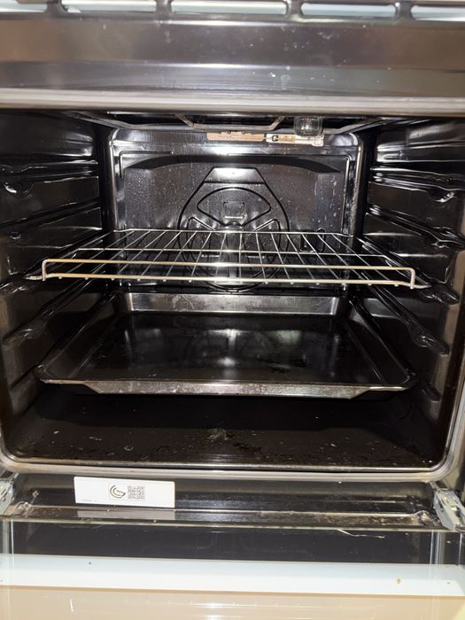 Forno ikea 100€.