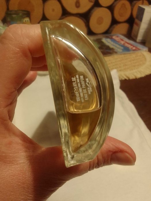 Perfumy damskie.