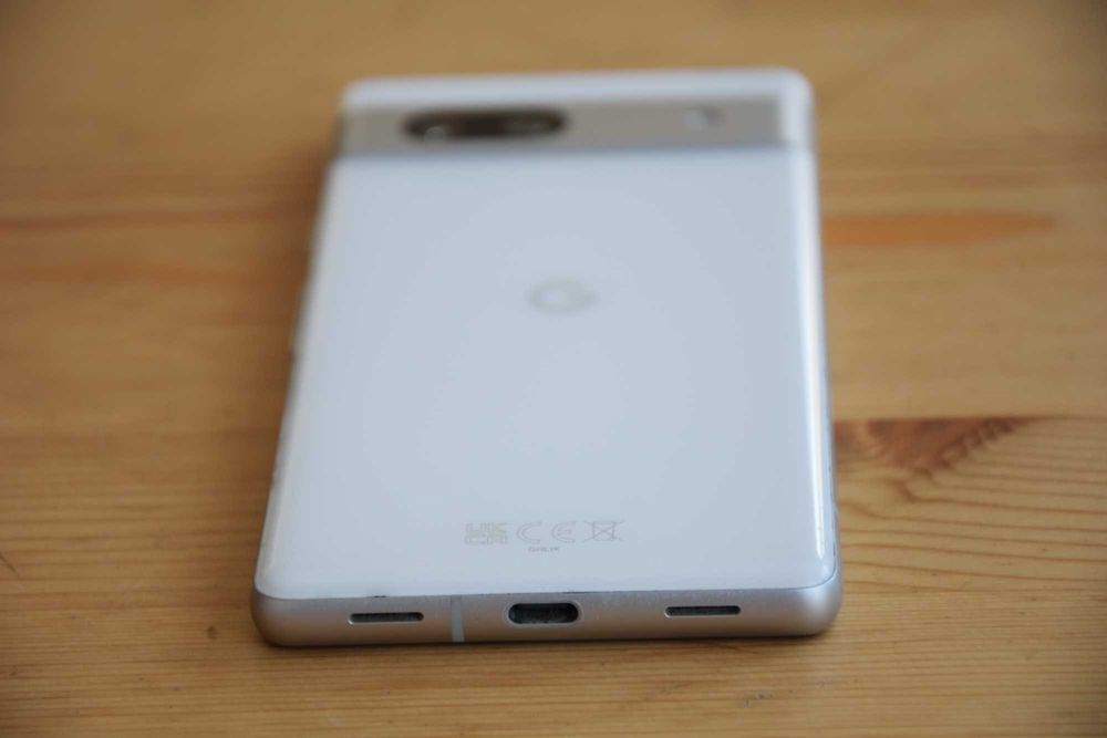 Smartfon Google Pixel 7a 8GB / 128 GB 5G biały