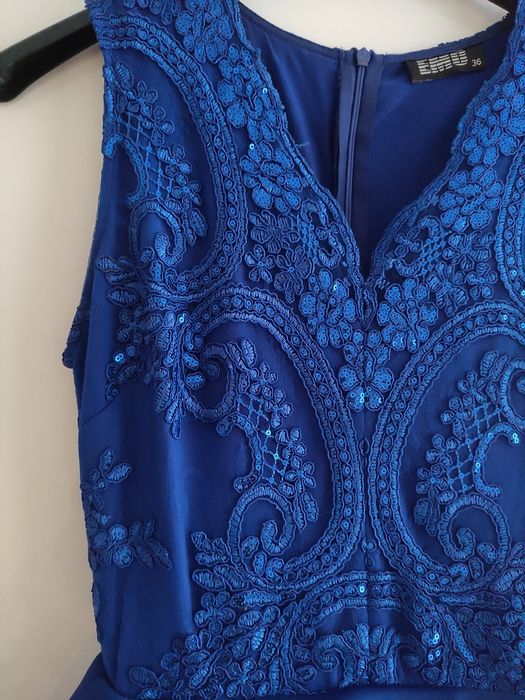 Piankowa sukienka EMU