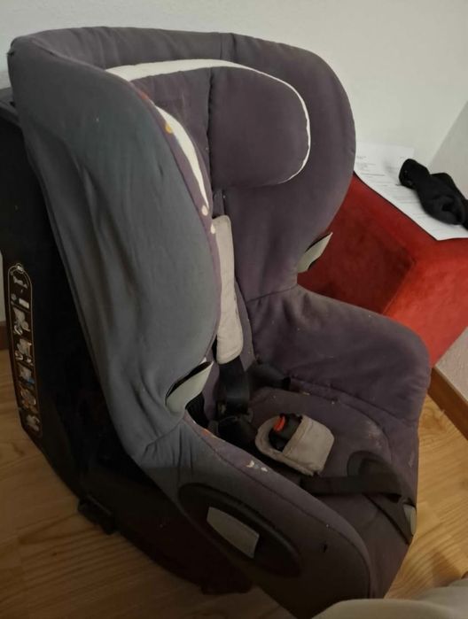 Cadeira auto bebé/criança