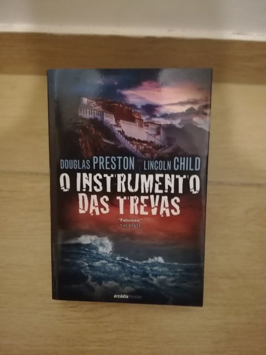 Various suspense books430361908453068804